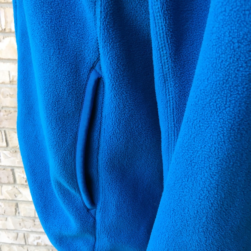UNIQLO Fleece Zip Up Sweater Size L 🌸 - Picture 5 of 8